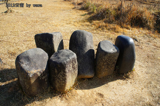 ��ɽ��԰�ڵ����������ֻ�ɽʯ